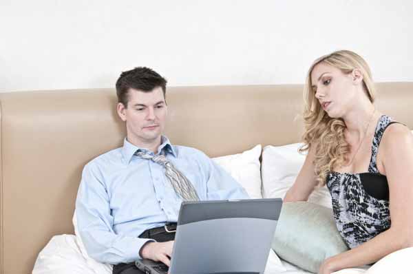 Date as if it is Your Job: Dating Tips for Workaholics