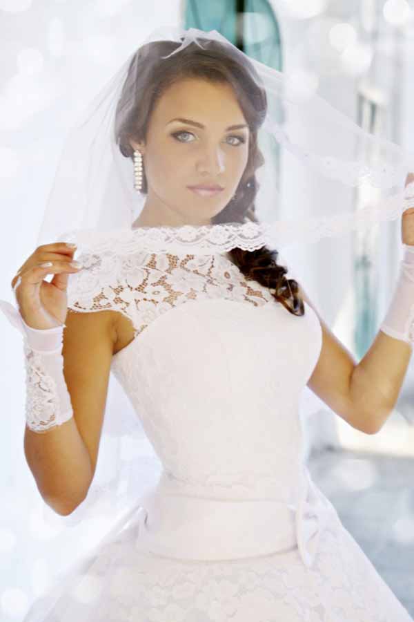 Portrait bride in a veil