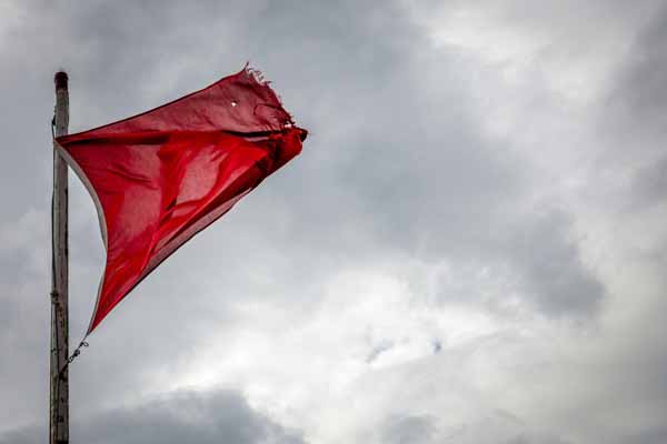5 Relationship Red Flags