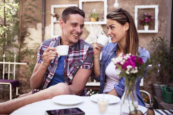 Top 10: First Date Conversation Tips