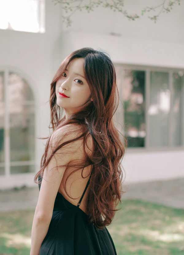 a youg beautiful Korean girl 